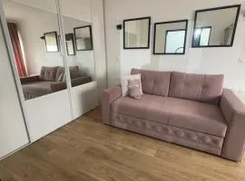 Appartement 3 pieces 2 minutes à pied RER vers Paris