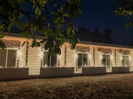 Pip.Avenue Beach House，位于San Narciso的公寓式酒店