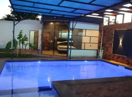 Quinta costa del sol Altos，位于Altos的酒店
