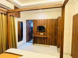 Airport Hotel Relax Inn，位于那格浦尔巴巴萨海布·阿姆倍伽尔博士国际机场 - NAG附近的酒店