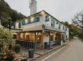 The Bridge House Restaurant and Hotel