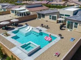4BR Desert Paradise Saltwater Pool/Spa & View