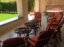 Hasna chalet，位于阿莱曼的酒店