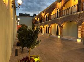 Hotel Posada Real，位于拉戈斯德莫雷诺的酒店
