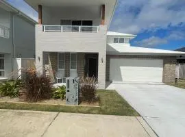 Reelaxing at The Rocks