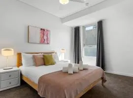 1BR Adelaide CBD Apt The Best Location
