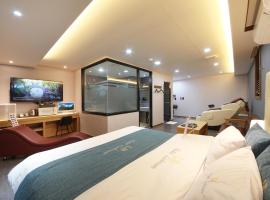Gimpo Drive-in Hotel Laboum，位于金浦的酒店