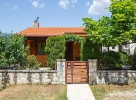 WOODEN HOUSE IN IOANNINA