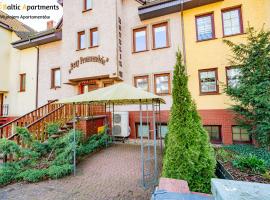 Baltic Apartments - Hotelik Przy Promenadzie，位于斯维诺乌伊希切的酒店