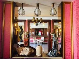 Hotel Les Ambassadeurs