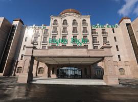 Eighty Eight Deluxe Hotel & Spa，位于萨克德佐尔镇的酒店