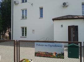 Motel Królowej Jadwigi Alicja Szymańska-Pokoje na Ogrodowej