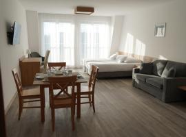 Apartament Aparthotel Passage，位于吉日茨科的酒店