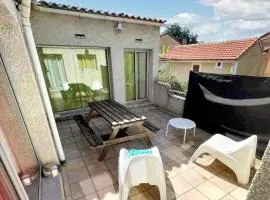 Maison d'une chambre avec piscine privee jardin clos et wifi a Avignon