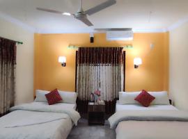 Hotel Rhino Land, Sauraha，位于索拉哈的酒店