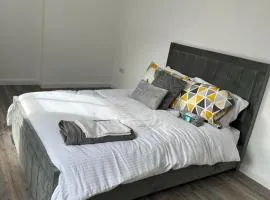 Immaculate 1-Bed Apartment in Northampton