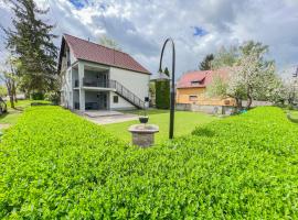 MIHI APARTMAN，位于鲍洛通维拉戈什的酒店