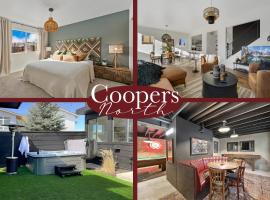 Coopers North in Old Town - Hot Tub & Pool Table!，位于柯林斯堡的度假屋