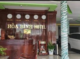 Khách sạn Hoà Bình，位于金瓯的酒店
