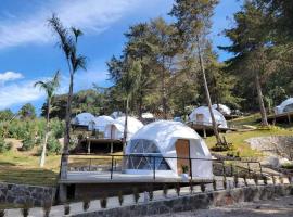 Hotel Glamping & Restaurant Fuerza Ancestral，位于Tlalmanalco de Velázquez的豪华帐篷