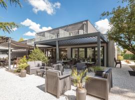 Logis Hotel Restaurant & SPA Au Comte d'Ornon，位于格拉迪尼昂的酒店