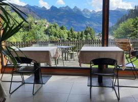 B&B B&Beautyfol Dolomites adults only，位于普雷达佐Gardonè - Passo Feudo Quad Ski Lift附近的酒店