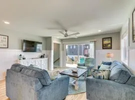 Atlantic Beach Home with Deck and Grill Walk to Beach