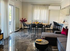Flev's House with jacuzzi，位于克雷马斯蒂的酒店