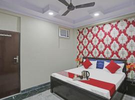 Hotel Metro Inn Near Worlds Of Wonder，位于Kalkaji Devi的酒店