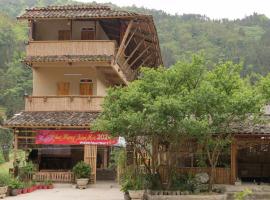 Homestay Nhà Pao，位于Loung Kam的酒店