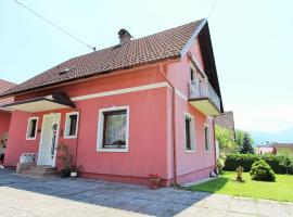 Modern apartment with garden near the Petzen ski area in Eberndorf Carinthia，位于伊伯恩道夫埃伯恩多夫教堂附近的酒店