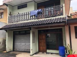 OYO 93846 Gerlong Homestay，位于万隆Gegerkalong的酒店