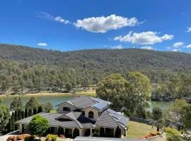 Blackstone Lakeside 4 Bedrooms 2 Bathrooms
