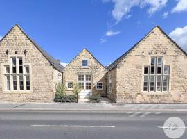 Exceptional Holiday Home 5 with Hot Tub Pickering，位于皮克林的酒店