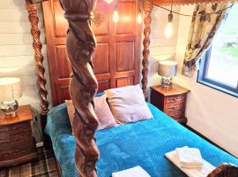 Magpie 6 HuntersMoon-Warminster-longleat-Bath，位于沃明斯特的酒店