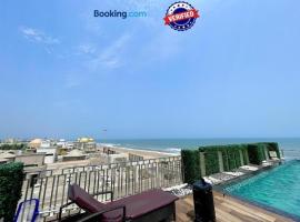 Hotel TBS ! PURI all-rooms-sea-view fully-air-conditioned-hotel with-lift-and-parking-facility breakfast-included，位于普里的酒店