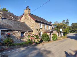 Trewern Arms，位于纽波特的酒店
