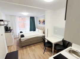 潘森奥普斯特尔酒店，位于维斯马的酒店