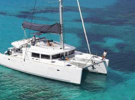 Catamaran Lagoon 450，位于伊维萨镇的船屋