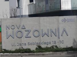 Apartament Number 2 NOVA WOZOWNIA Free Parking，位于莱什诺的酒店