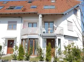 Nettes Appartement in Herdwangen-Schönach mit Kleiner Terrasse