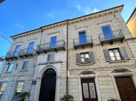 Resort Nuvola Srls，位于Ripabottoni的带泳池的酒店