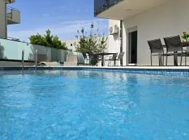THREE FLOOR Deluxe Pool Apartments