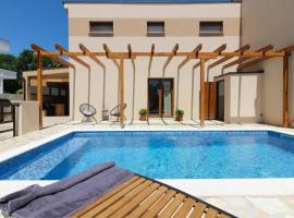 Ferienhaus mit Privatpool für 6 Personen ca 85 qm in Barbariga, Istrien Istrische Riviera，位于巴尔巴里加的度假屋