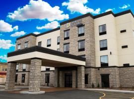 Cobblestone Hotel & Suites - Rhinelander，位于RhinelanderRhinelander-Oneida County - RHI附近的酒店