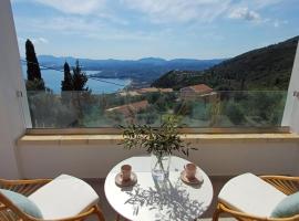 Villa Filothea with Jacuzzi and sea view，位于Spartýlas的酒店
