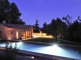 LE MAS 5 étoiles SPA Saint Quenin-26 personnes- Accueil Familles et événements MONT VENTOUX PROVENCE，位于Saint-Romain-en-Viennois的酒店