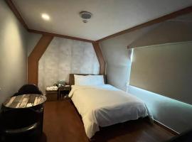 Gooreumseong motel，位于首尔的酒店