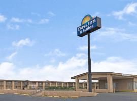 Days Inn & Suites by Wyndham Santa Rosa, NM，位于圣罗莎的酒店