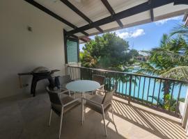 Island View Apartment by Simply-Seychelles，位于伊甸岛的酒店